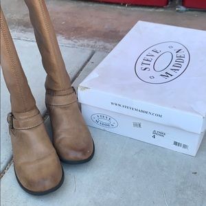 Steve Madden Brown boots